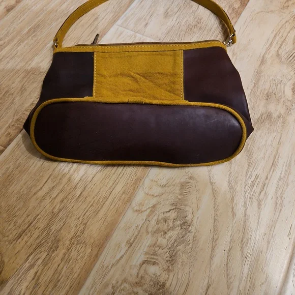 Purse - Picture 4 of 4